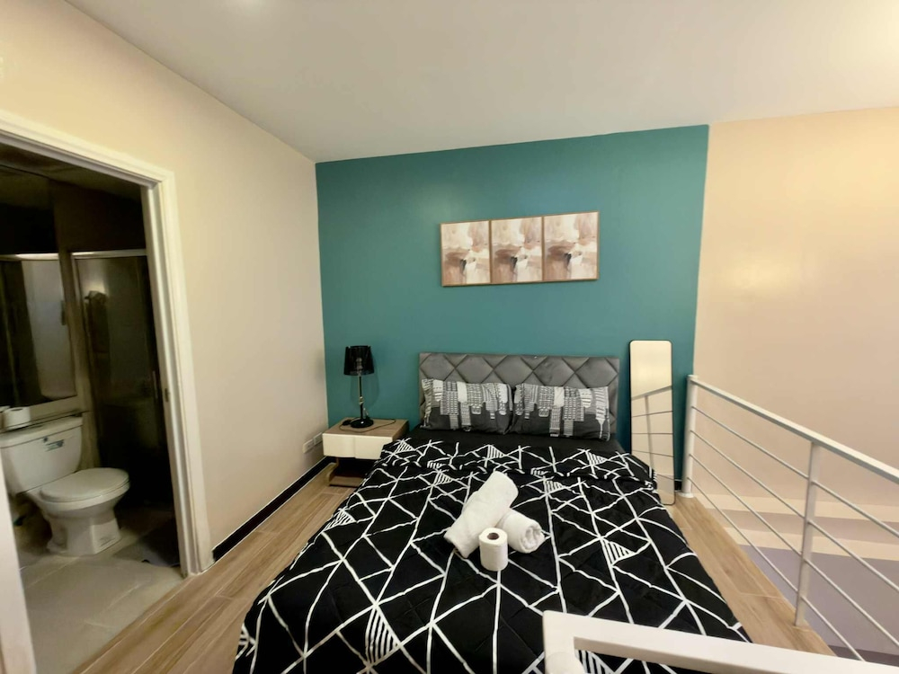 Makati City Poblacion 1 bedroom with balcony