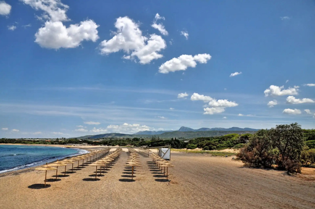 Lagouvardos Beach Apartments