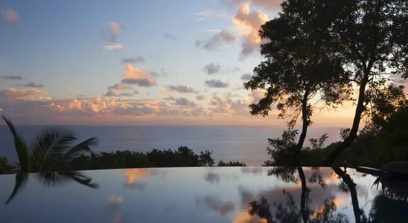 Residence on the Rocks