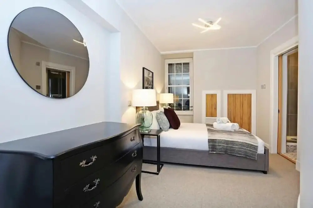 JOIVY Renovated Hidden Gem on the Historic Royal Mile