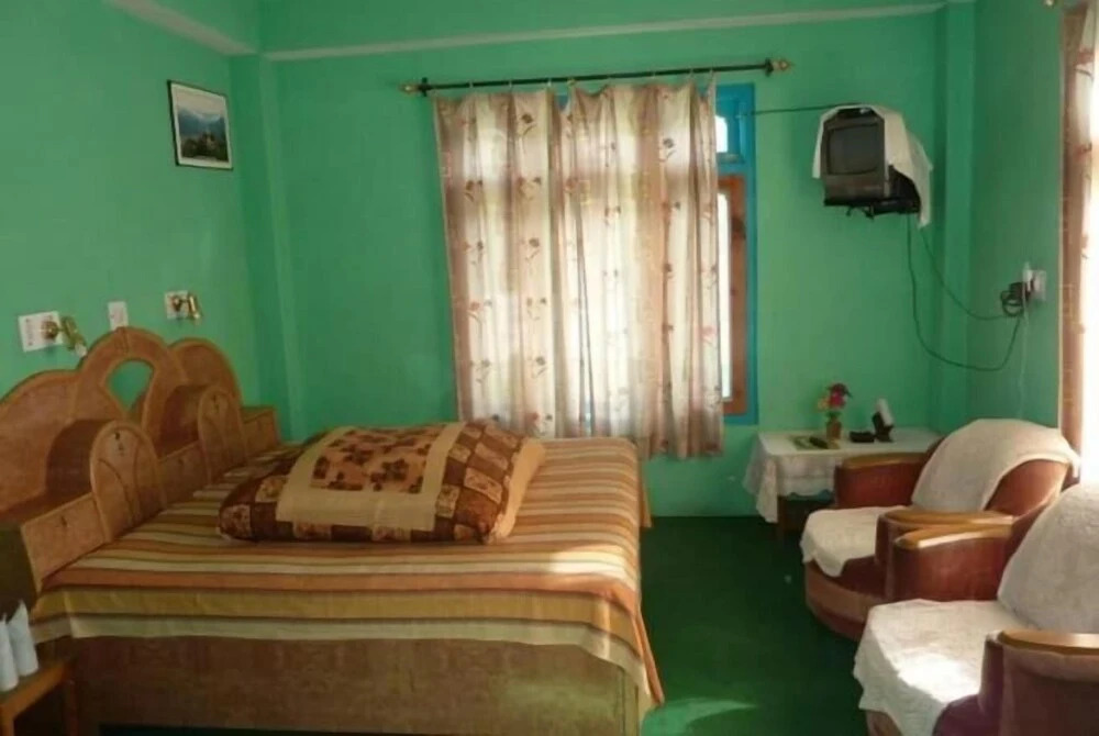 Shruti Guest House