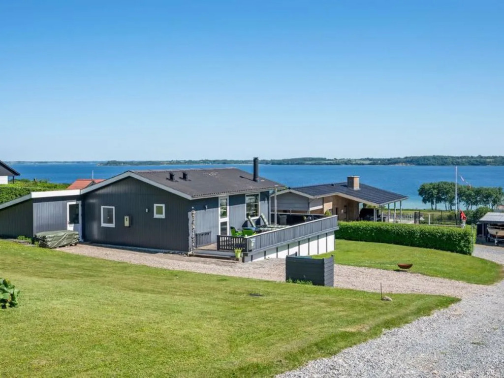 Holiday Home Jenvold - 300m to the fjord by Interhome