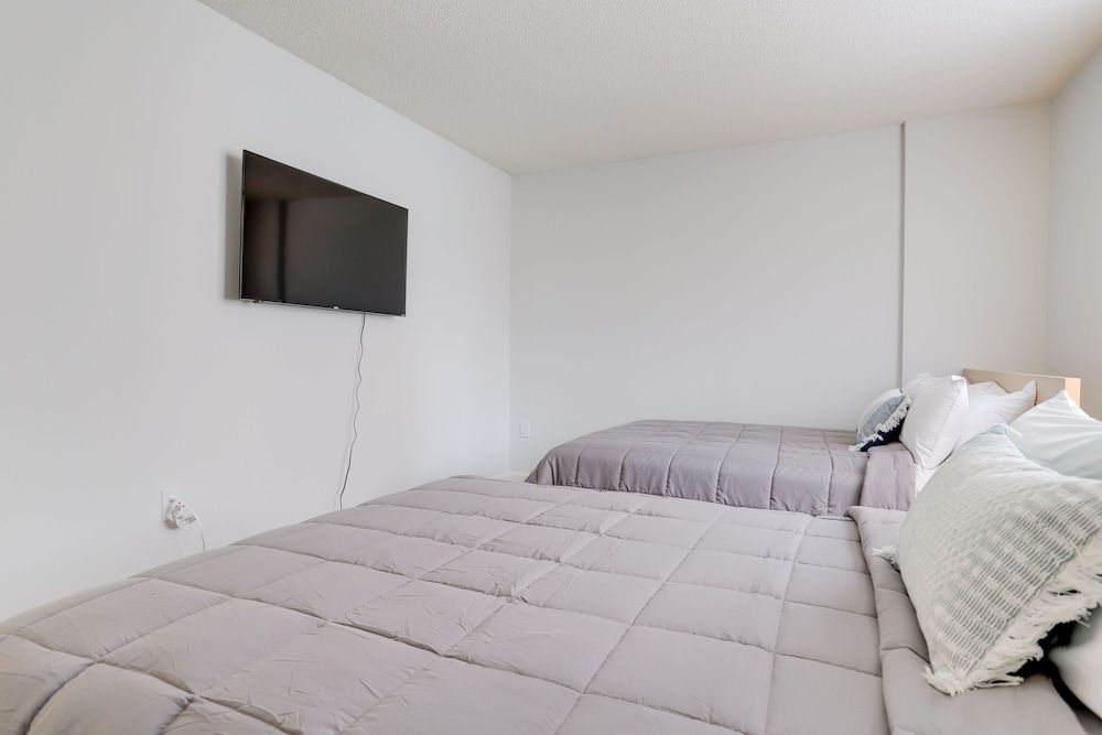 Spacious 2BR Condo at Ballston