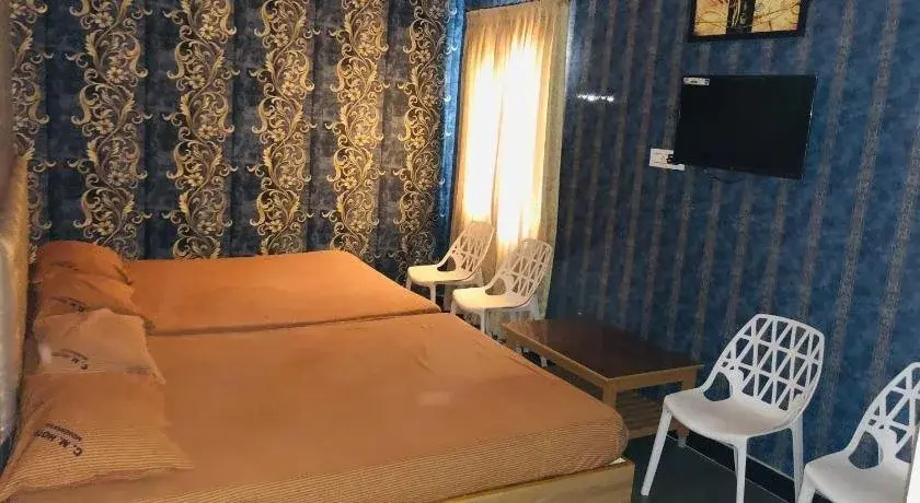 C M Hotel