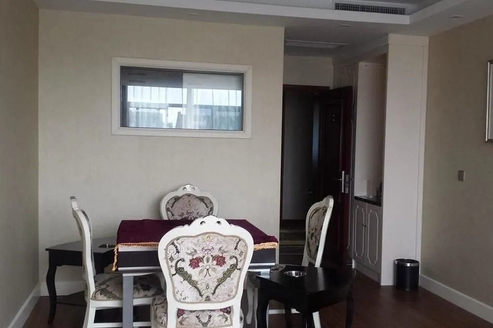 Shanghai Happy Hotel