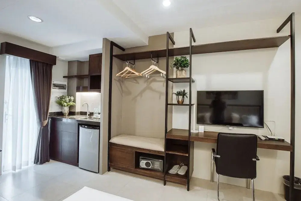 Rovira Suites