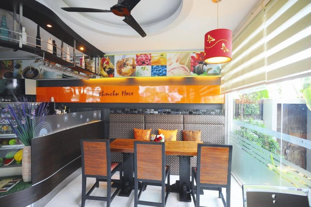 Rhienchai Place Hotel