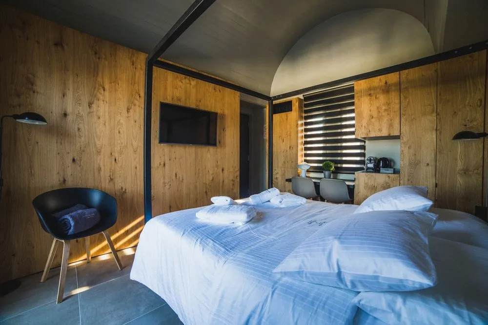 Marquise Suites