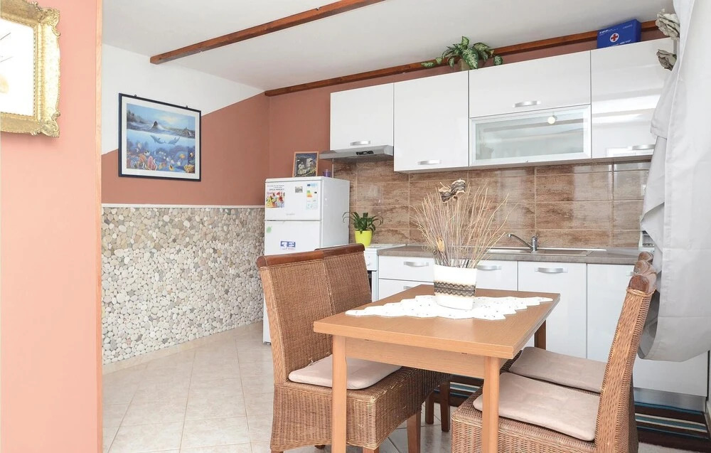 Amazing Home in Vela Luka With Wifi and 5 Bedrooms