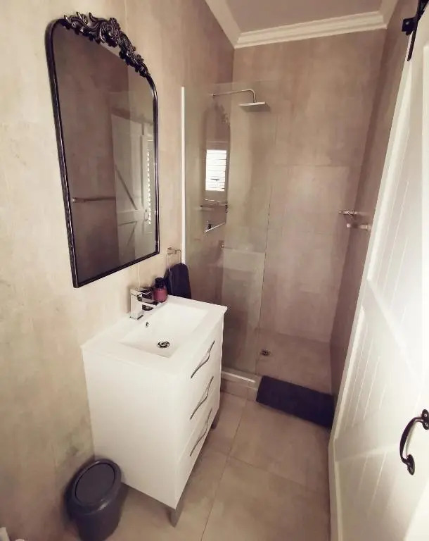 10 Jock Meiring Guesthouse Unit 2