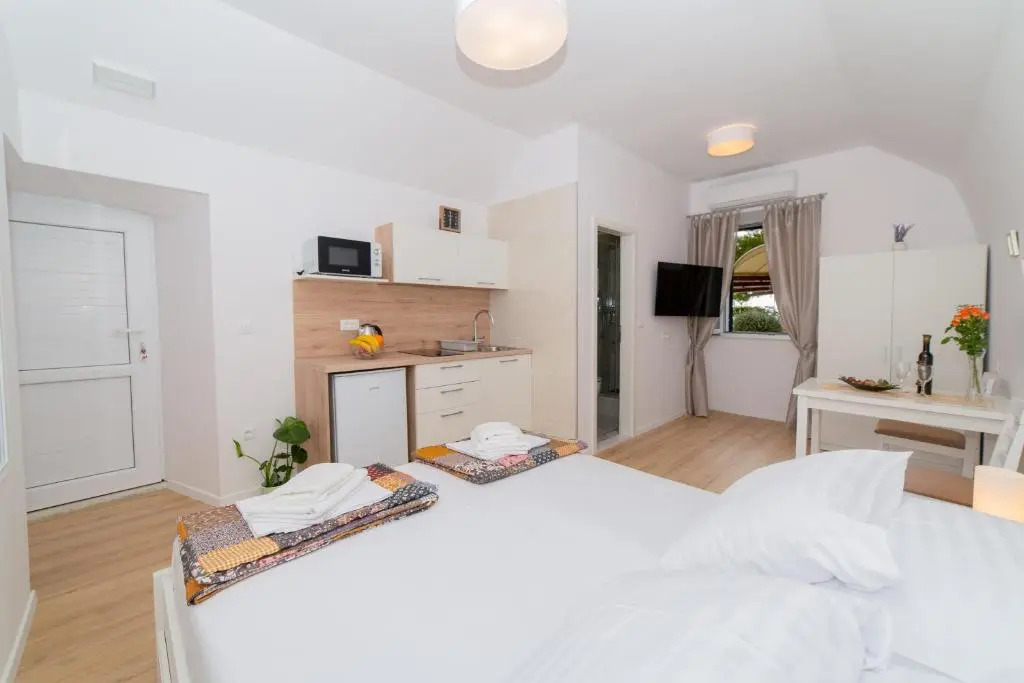 Studio apartment JELI
