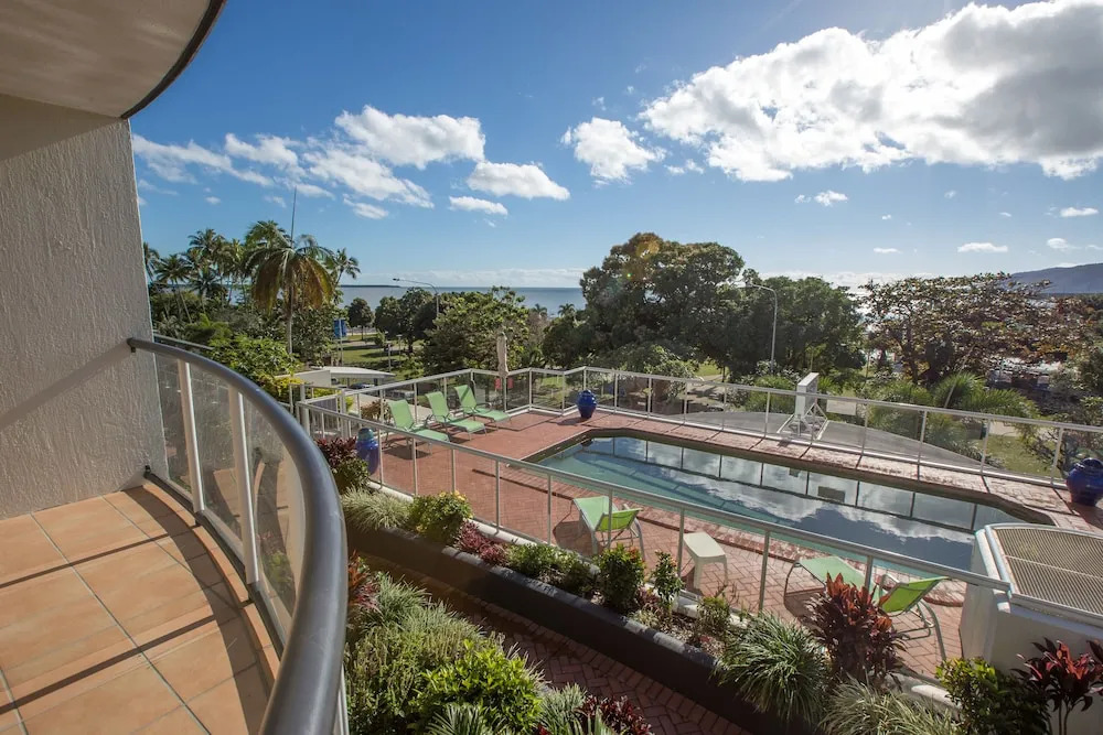 301 Royal Harbour