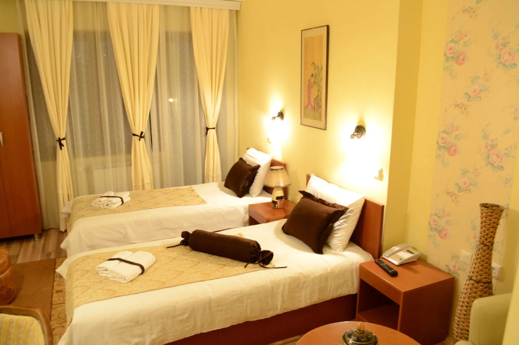 Hotel Pine