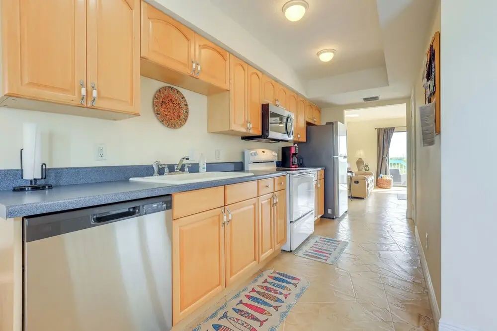 Oceanside: Beachfront Fort Pierce Retreat