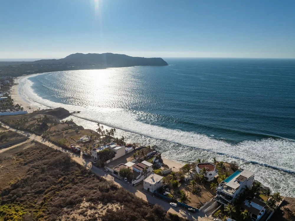 Private Careyeros Oceanfront Living