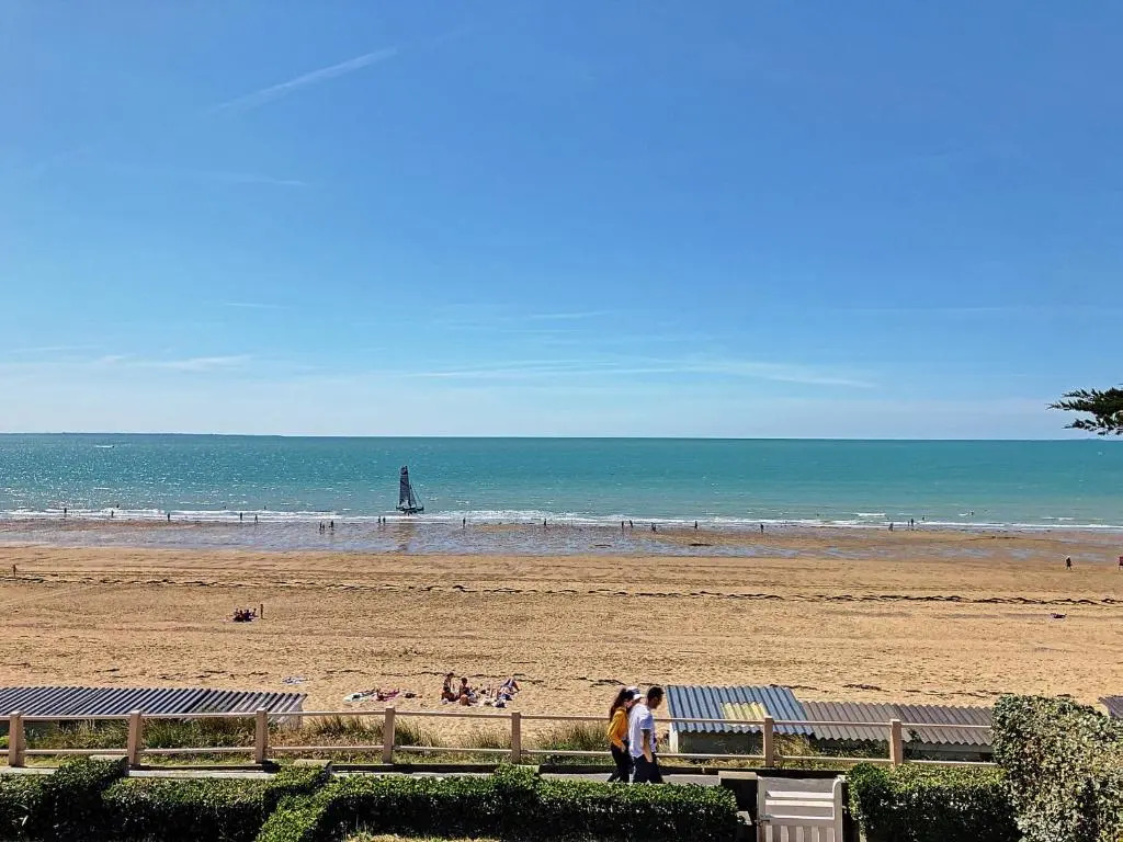 Appartement Jullouville, 2 pièces, 2 personnes - FR-1-361-154