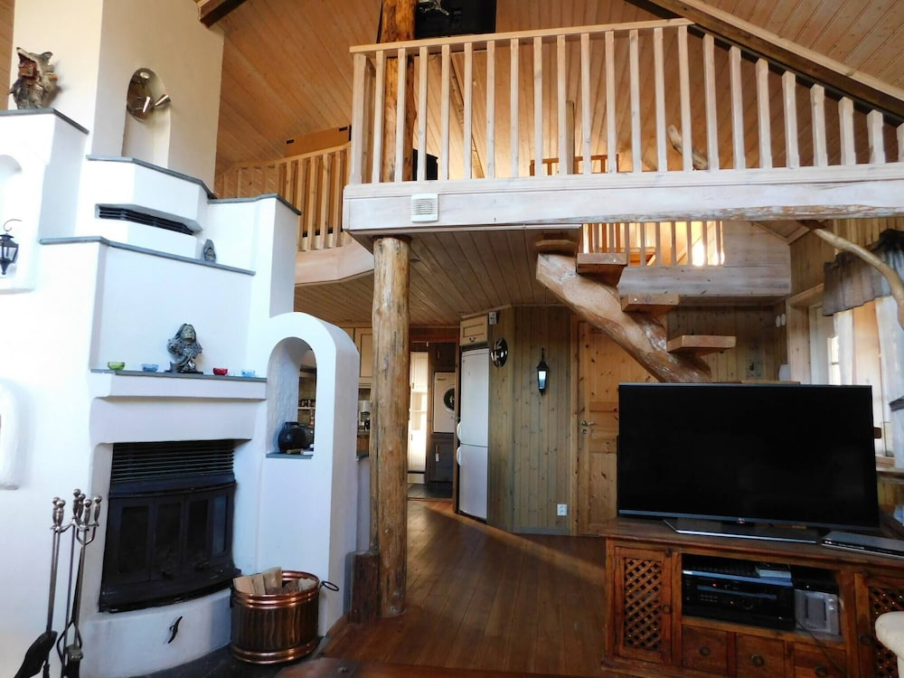 Lake View Cabin