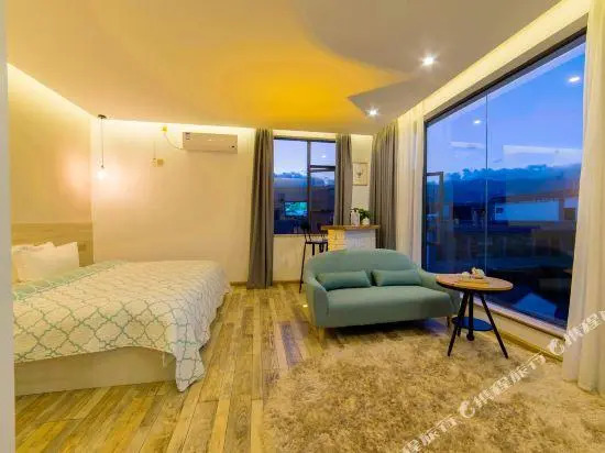 Xiyu Lake-view Hostel