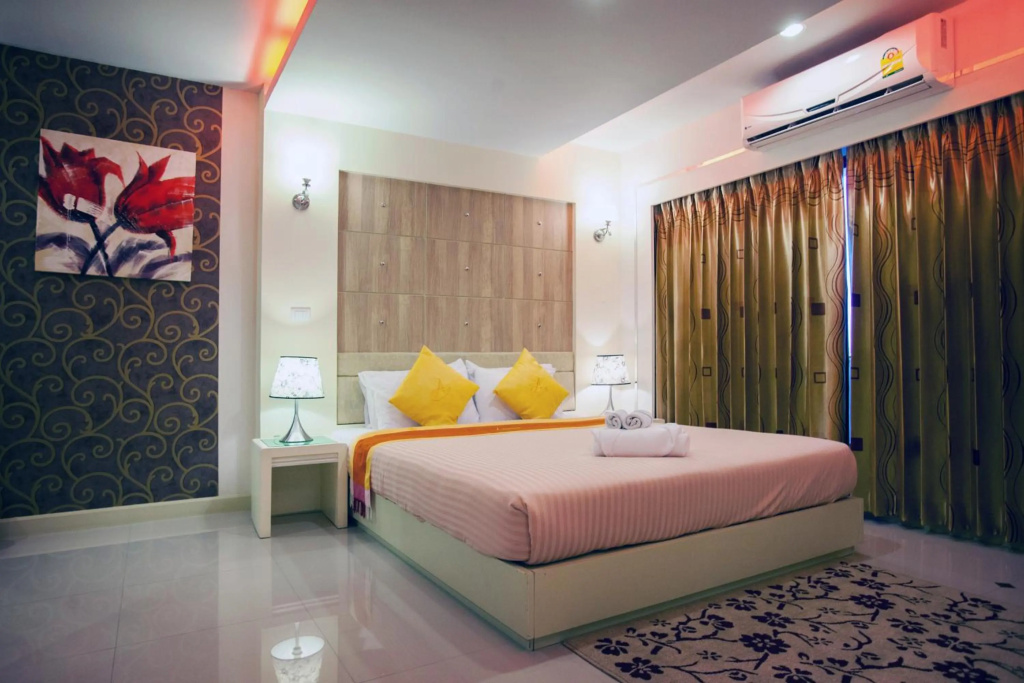 Ayara Grand Palace Hotel