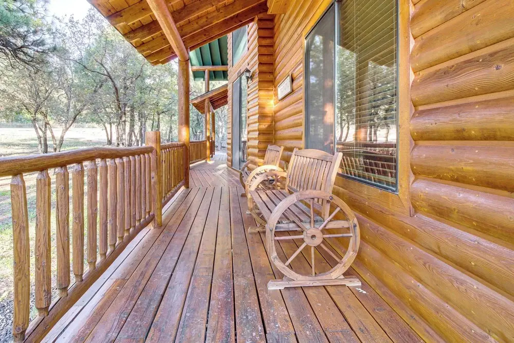 Great for Gatherings! Family Cabin in Lakeside