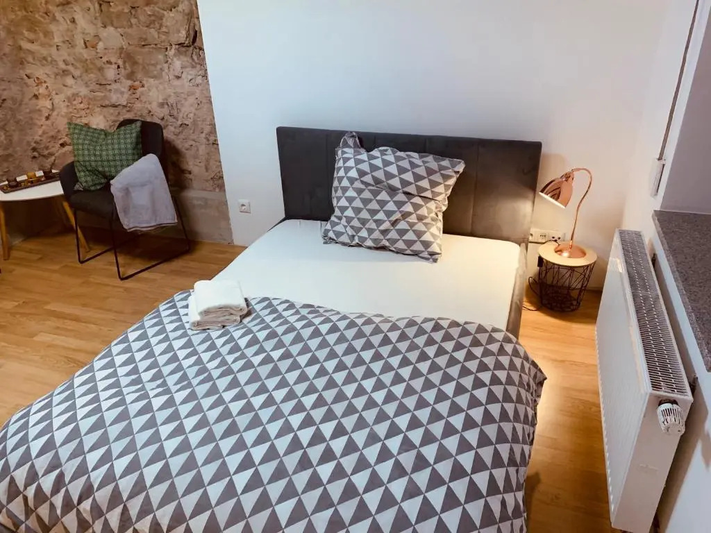 Felix Living 1, Modernes Apartment Fur 2 Personen, Innenstadt, Smart Tv, Parkplatz