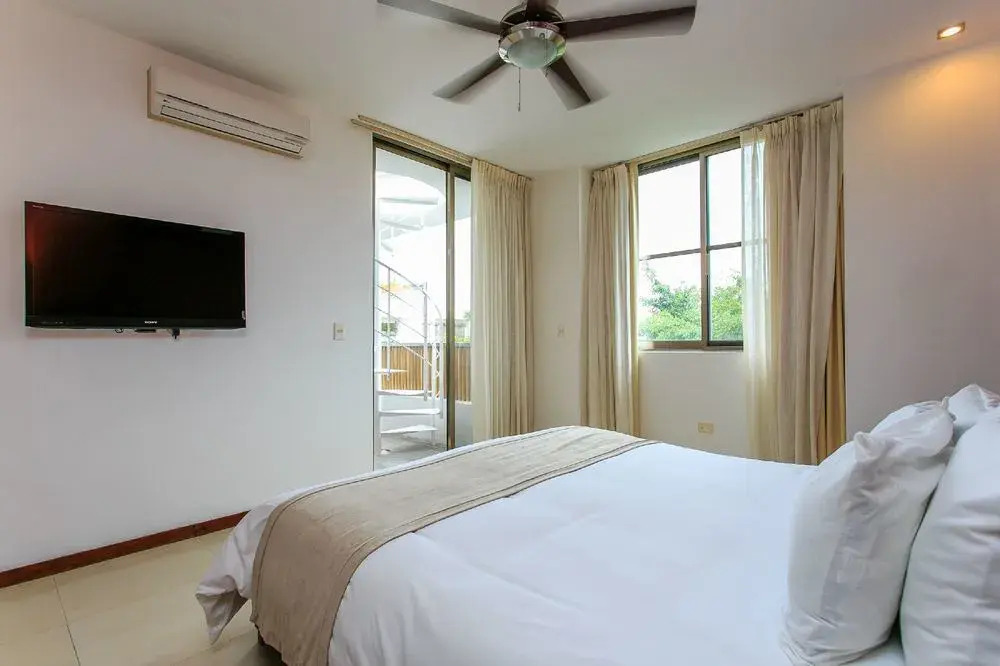 Nolita 304 Exquisite 2 Bedroom Ph 5th Av by RedAwning