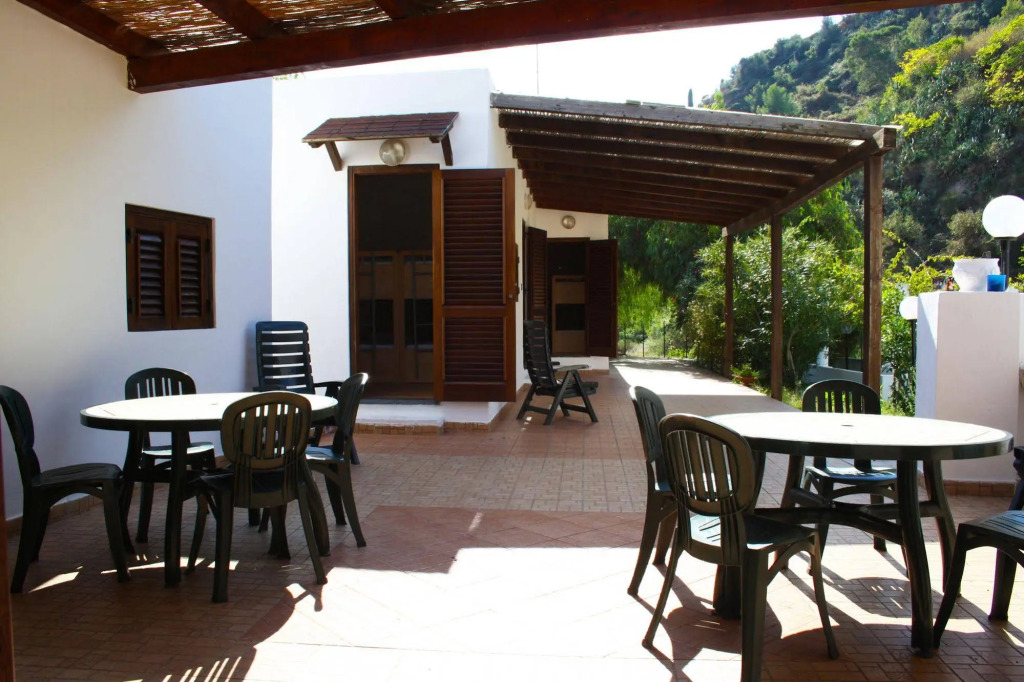 Seven House Residence
