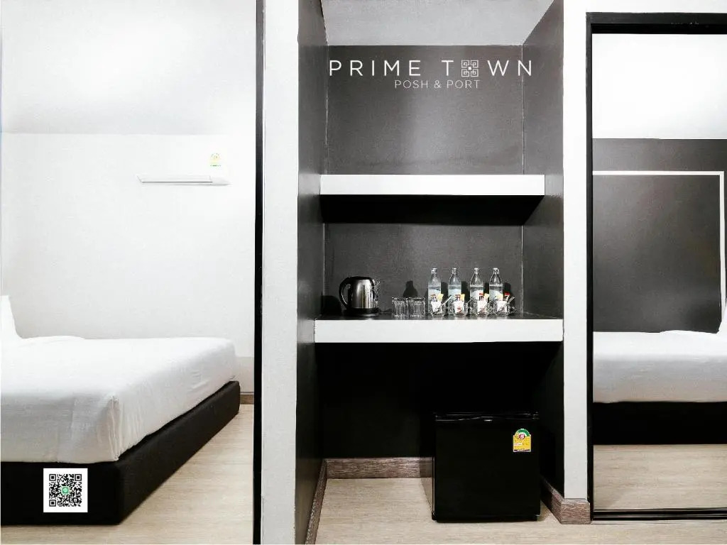PRIME TOWN - Posh & Port Hotel PHUKET
