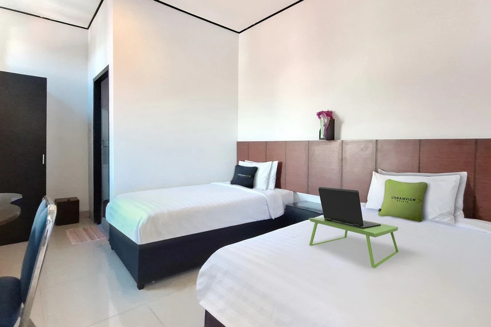 Urbanview lovetel Near Jalan Sudirman