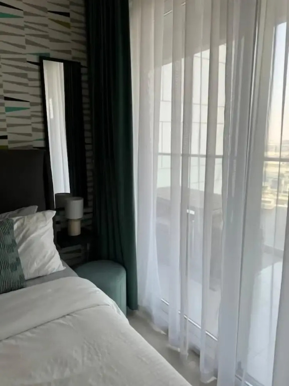 1BHK Burj View. Near Dubai Mall & Metro