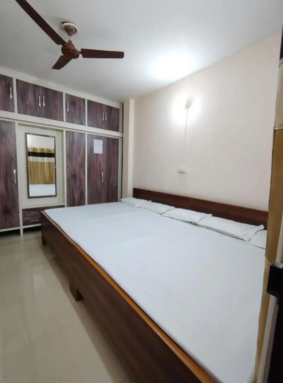 Krishna Paying Guest House