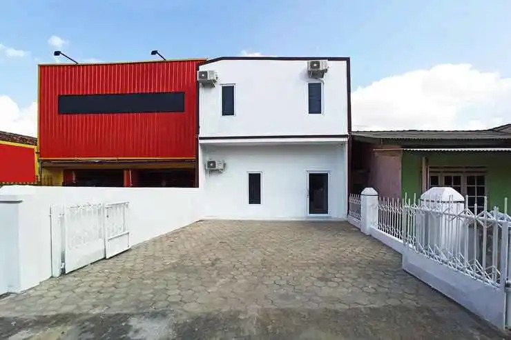OYO 3695 33 Avenue