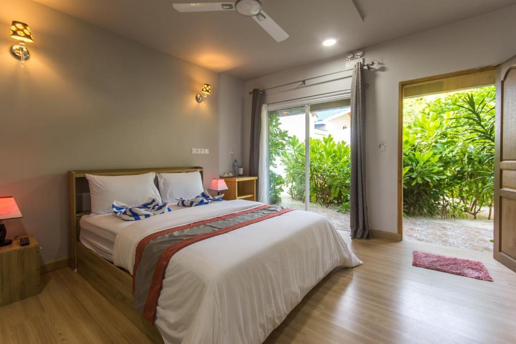 Ukulhas Villa Hotel & Spa