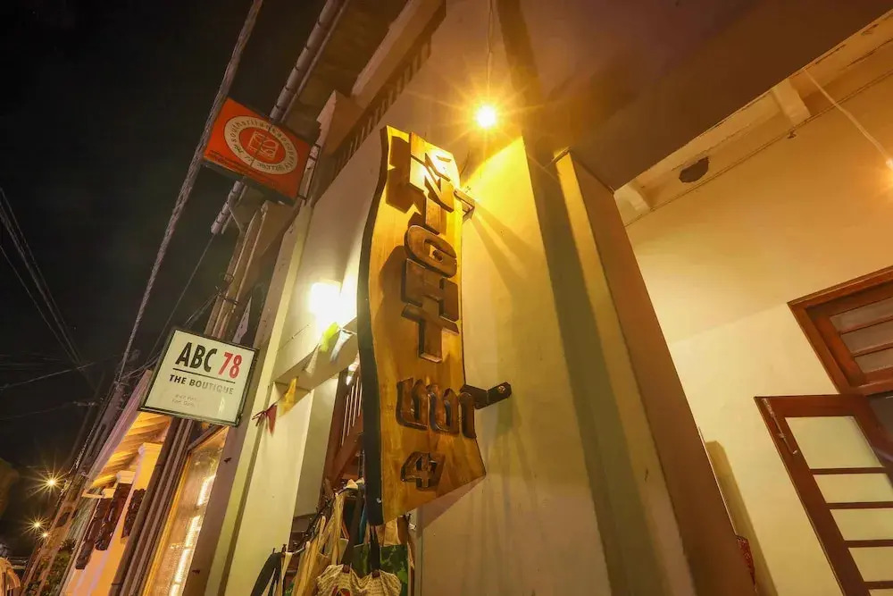 Knight Inn