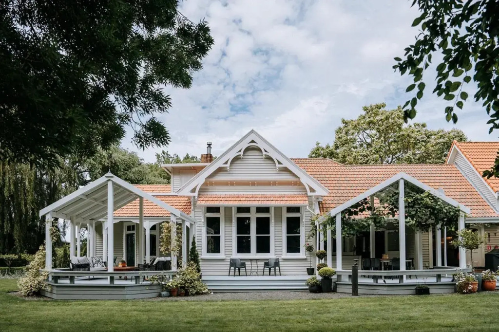Hawthorne House
