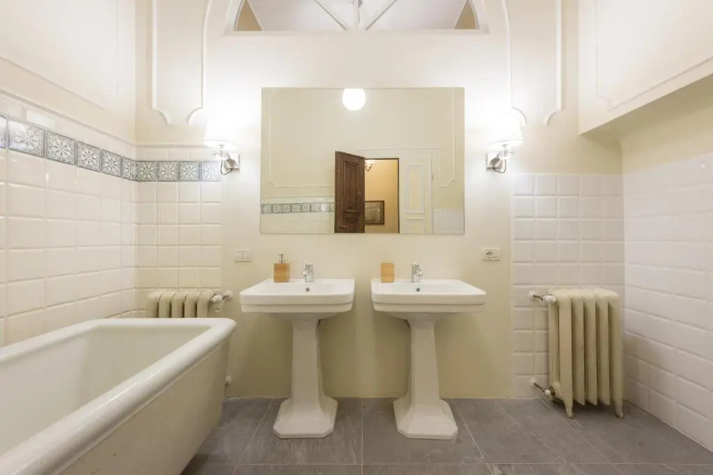 4bdrm elegant apartm in Private Estate, shared Swimmingpool, Maze Garden