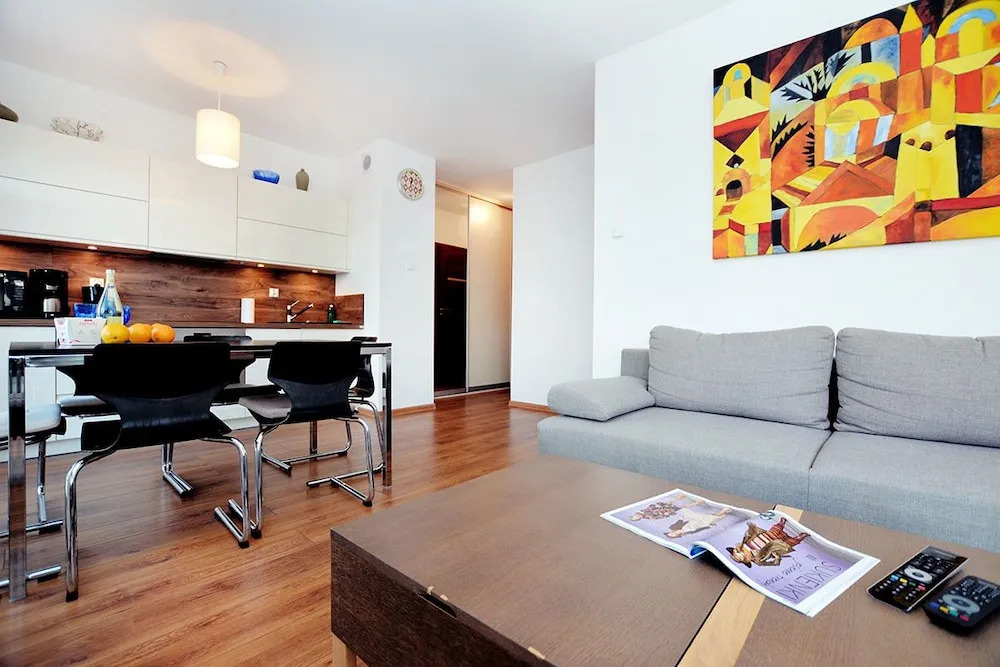 Golden Sun Apartments- Polanki