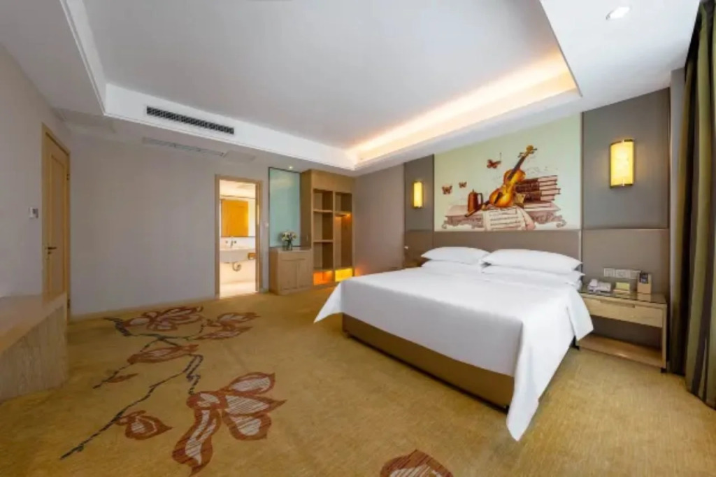 Vienna International Hotel (Chongqing Yufu Industrial Park)