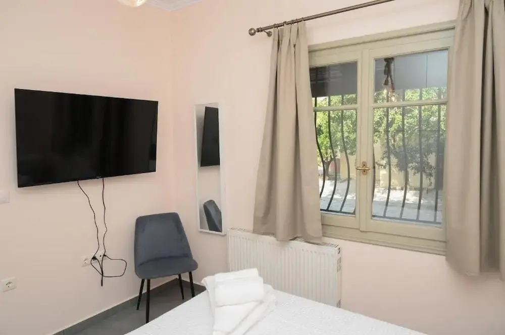 Elida Inn Near ATH Airport