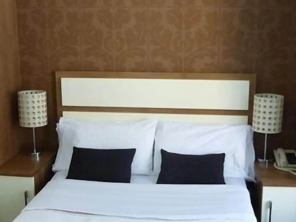 The White Lady Hotel