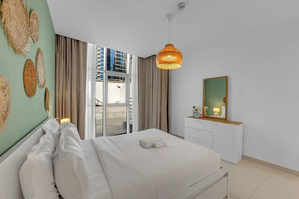 Waves - Charming Apt With Balcony, Minutes From The Beach