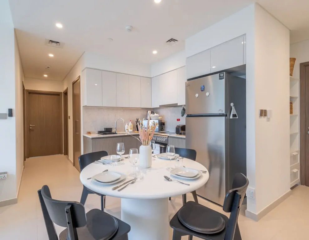 SuperHost - Sleek 2BR Burj Royale Apt Close to Burj Khalifa