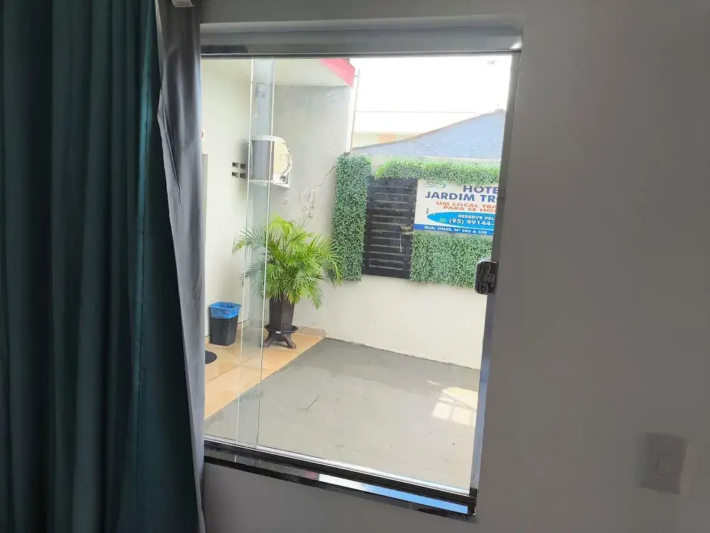 Hotel Jardim Tropical