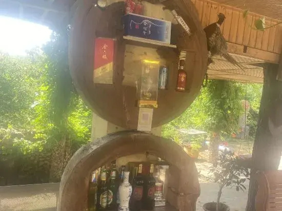 Zhuquanshan Gangzishu Restaurant B&B