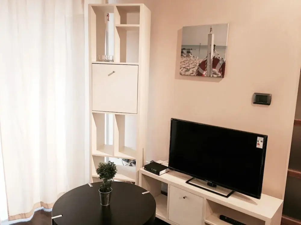 Padre Mariano Apartments by Mr BnB