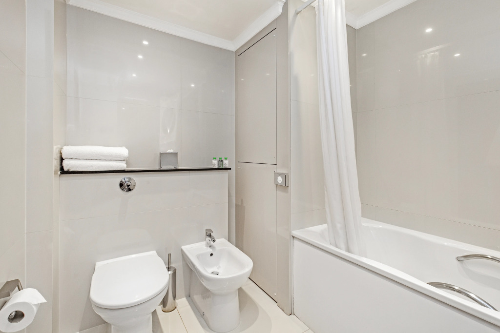 130 Queens Gate Apartments