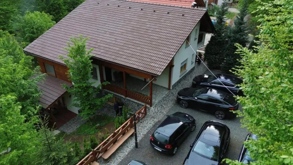 Pintea Chalet