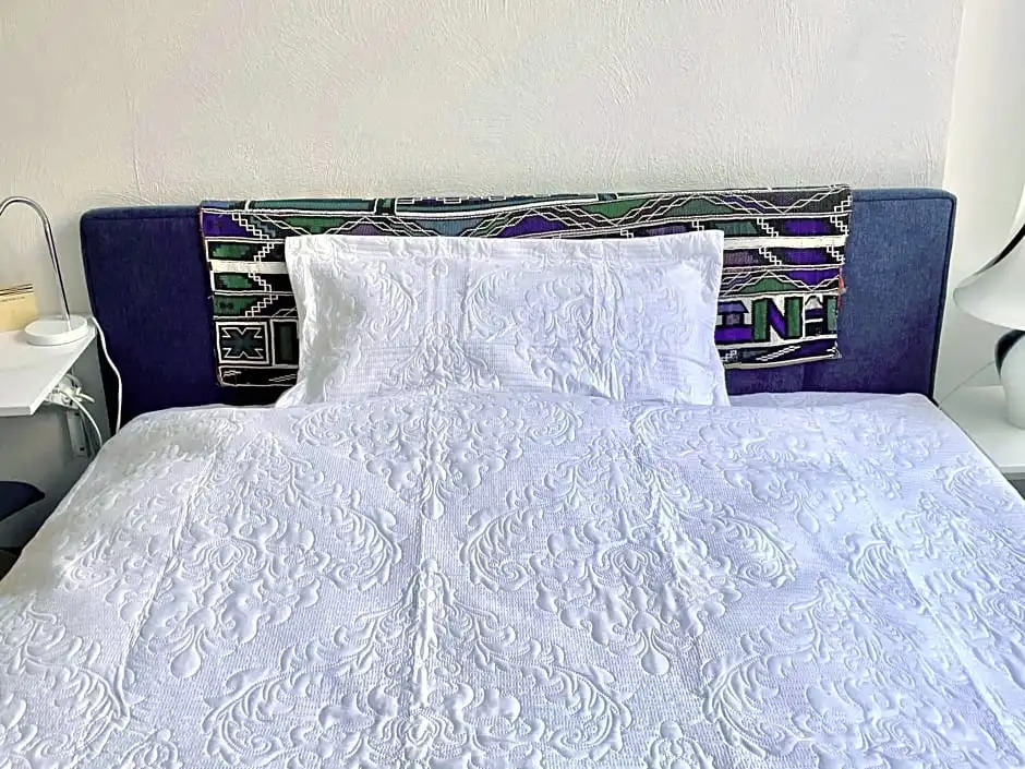 Room Art Lovers