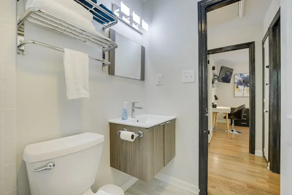 Modern Raleigh Vacation Rental ~ 3 Mi to Downtown!