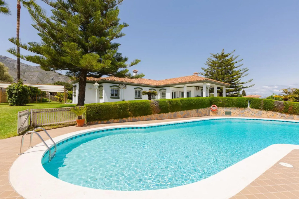 Living4Malaga Villa Galemar Pool & Gardens